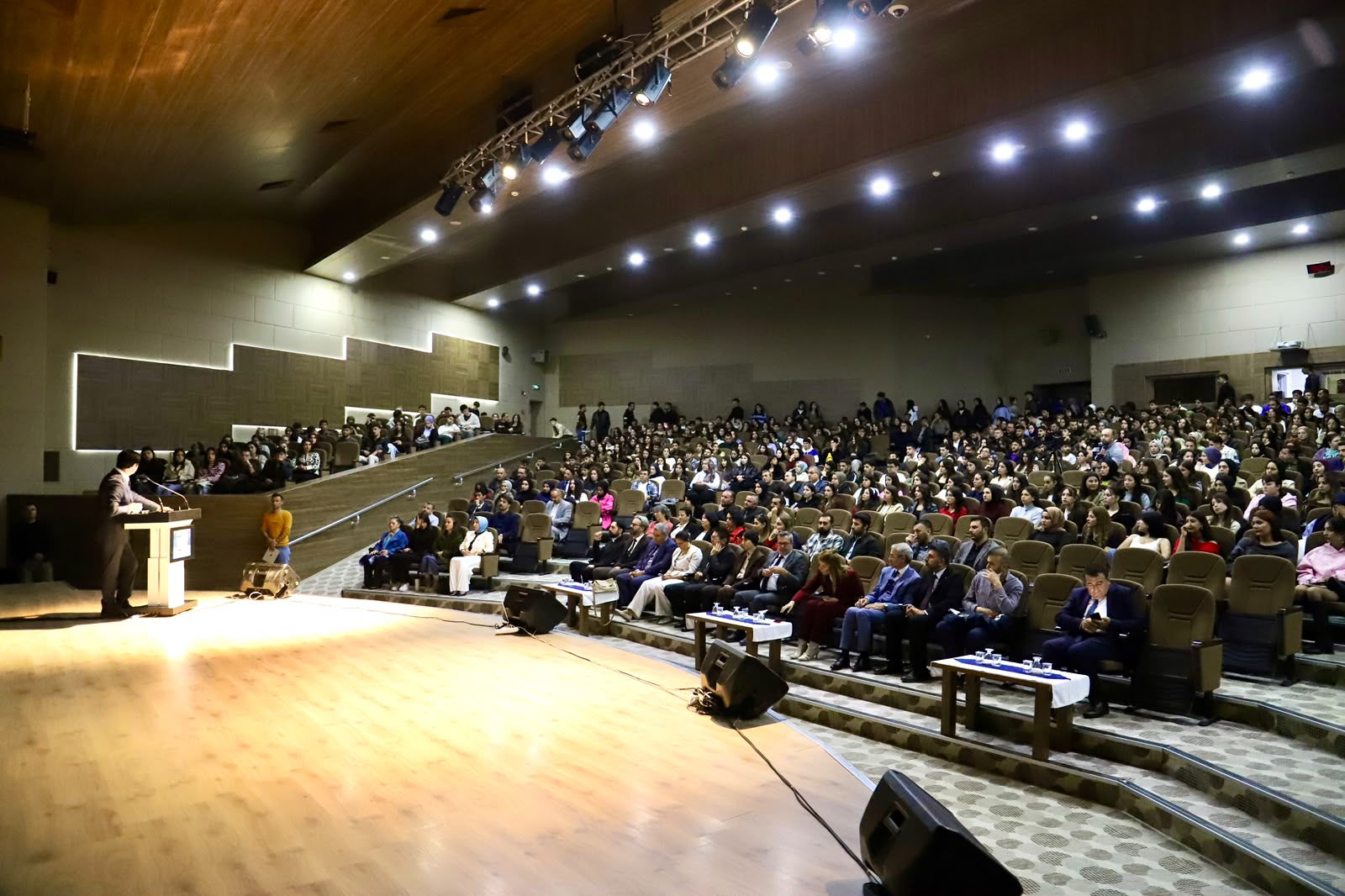 Ardahan Üniversitesi 2026-2027 Akademik Yılı Yeni Öğrencilerini "Rehberlik ve Uyum Haftası Programı" Etkinliğiyle Karşıladı